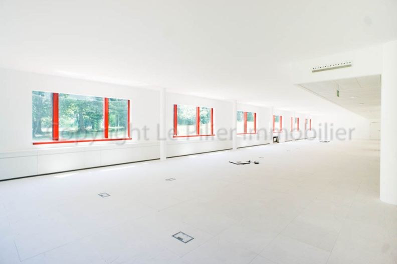 Genève Rive droite – Immeuble de bureaux neuf Minergie – Genève – Rive droite
